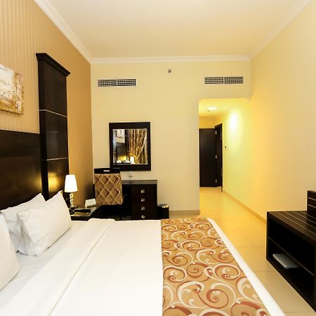 Ivory Grand Hotel Apartments Дубай Екстер'єр фото