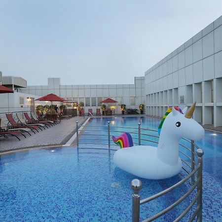 Ivory Grand Hotel Apartments Дубай Екстер'єр фото