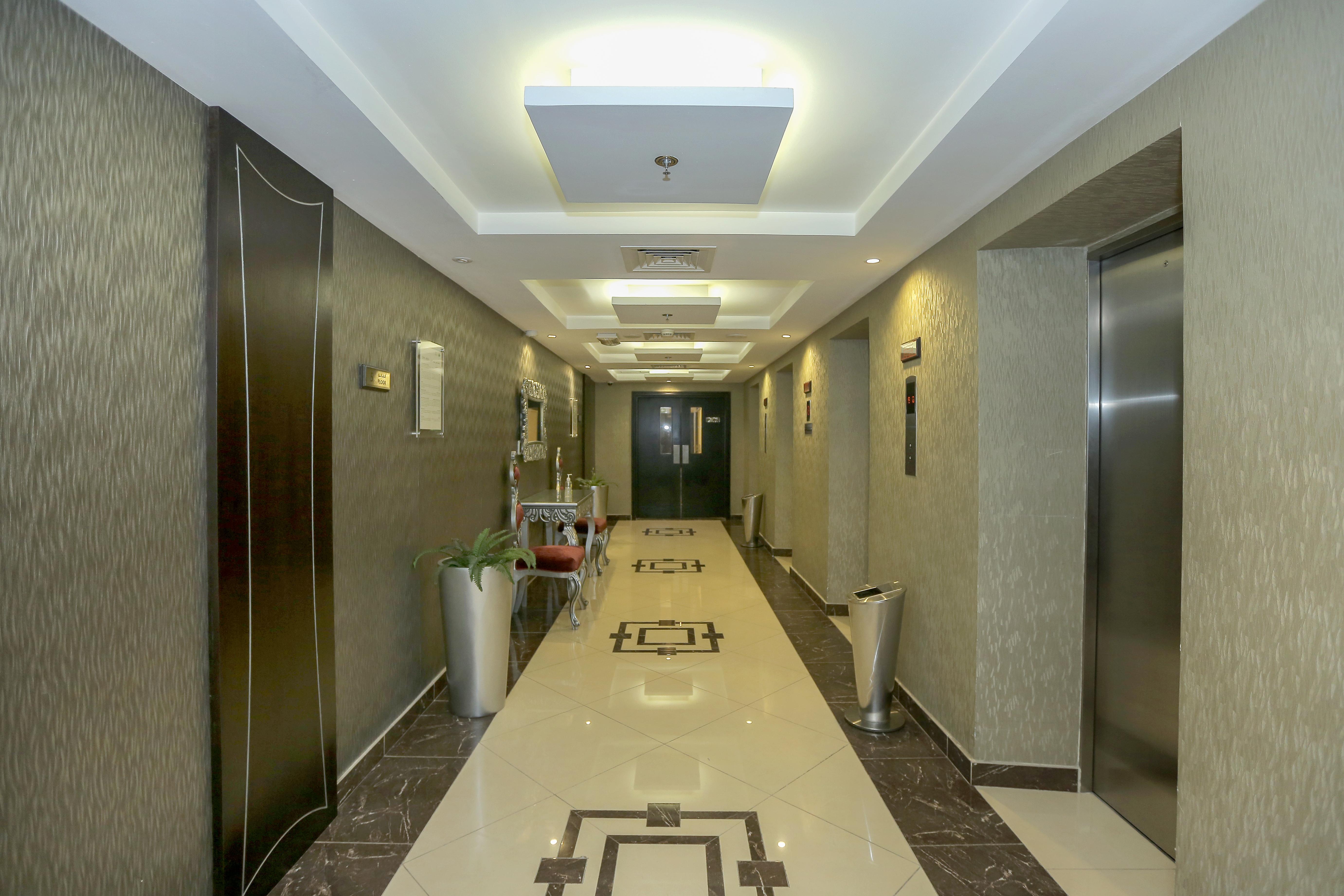 Ivory Grand Hotel Apartments Дубай Екстер'єр фото