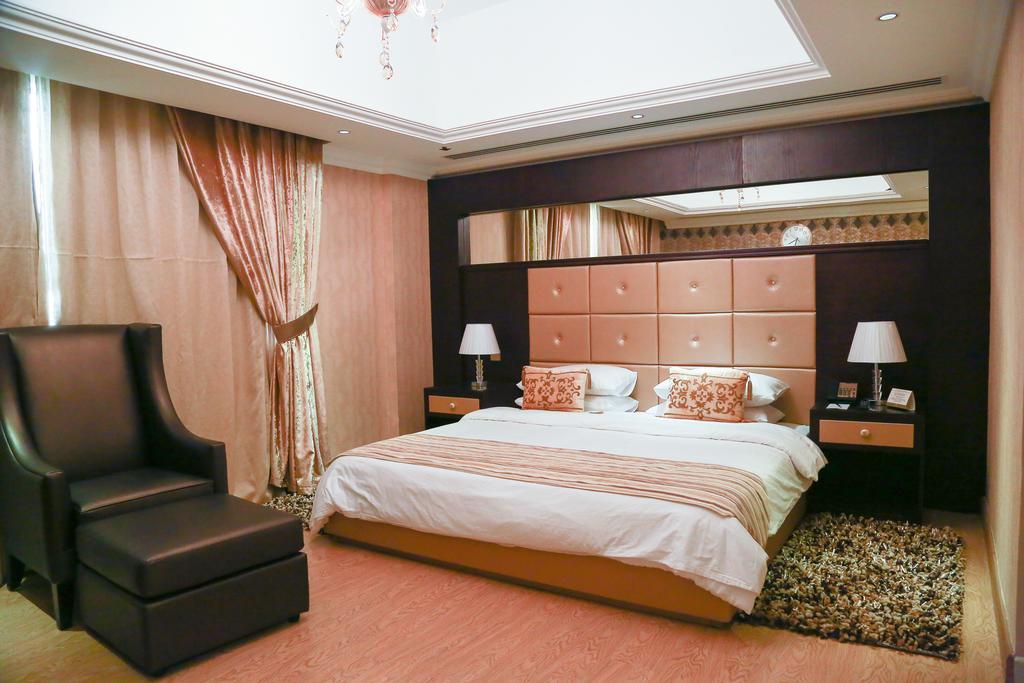 Ivory Grand Hotel Apartments Дубай Екстер'єр фото